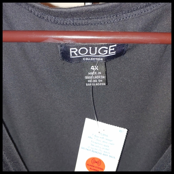 Rouge Collection Black T-shirt - Picture 3 of 5